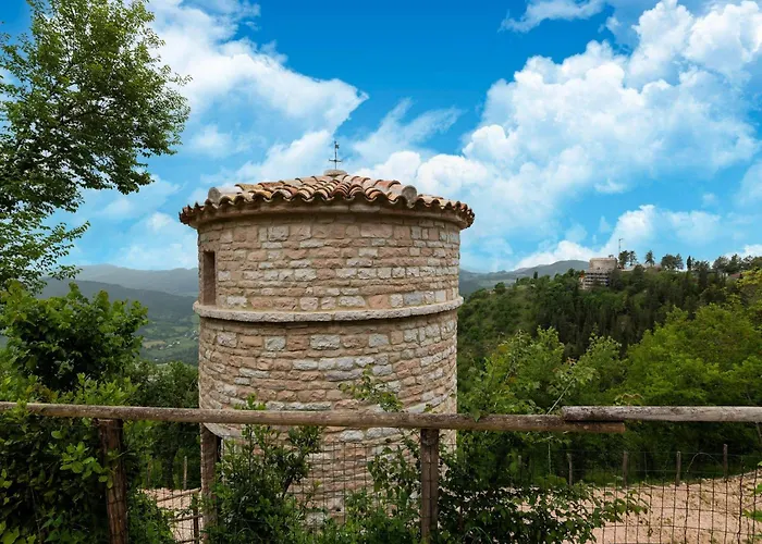 Graceful Holiday Home In Acqualagna With Swimming Pool