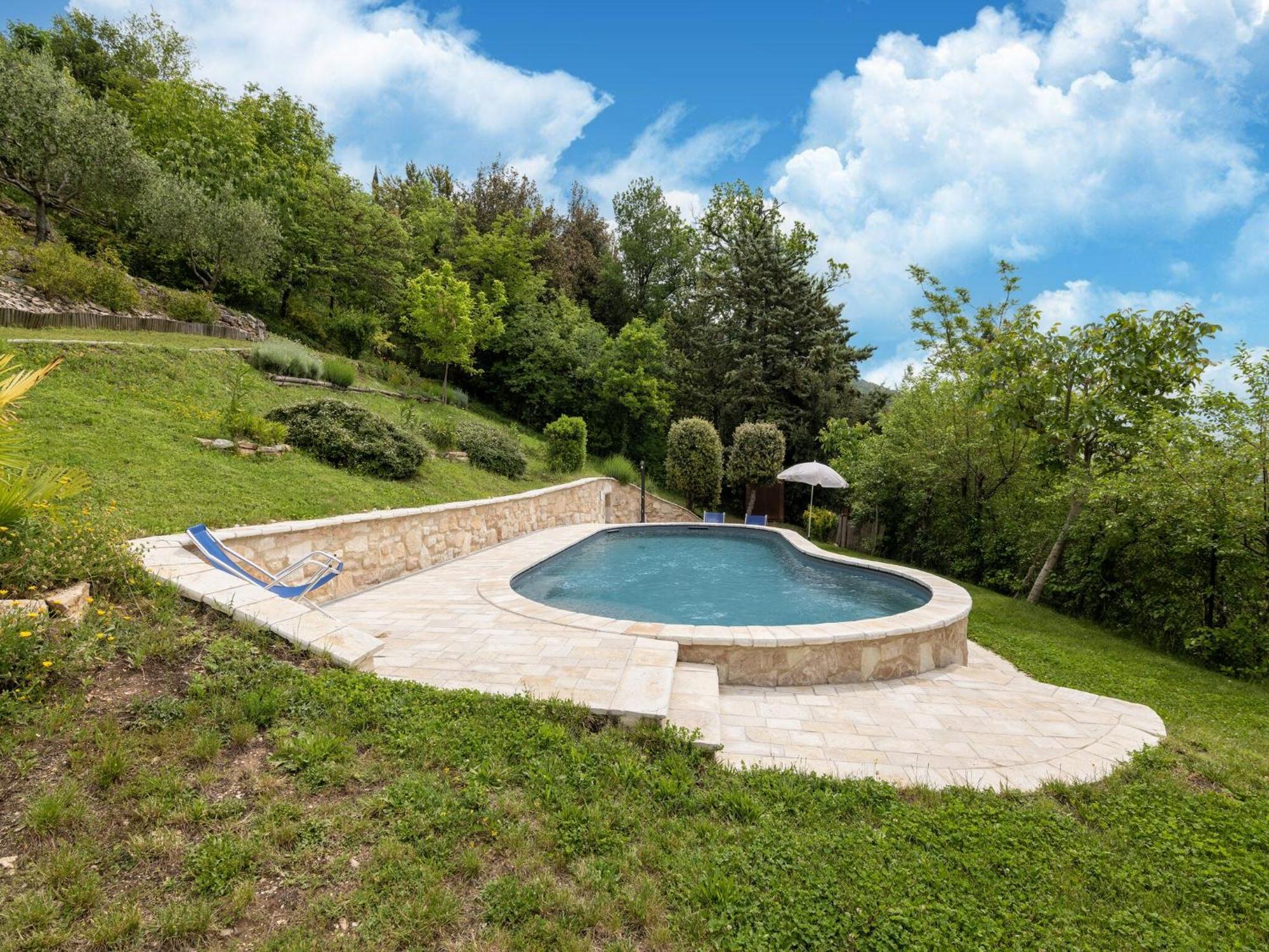 Graceful In With Swimming Pool Holiday home