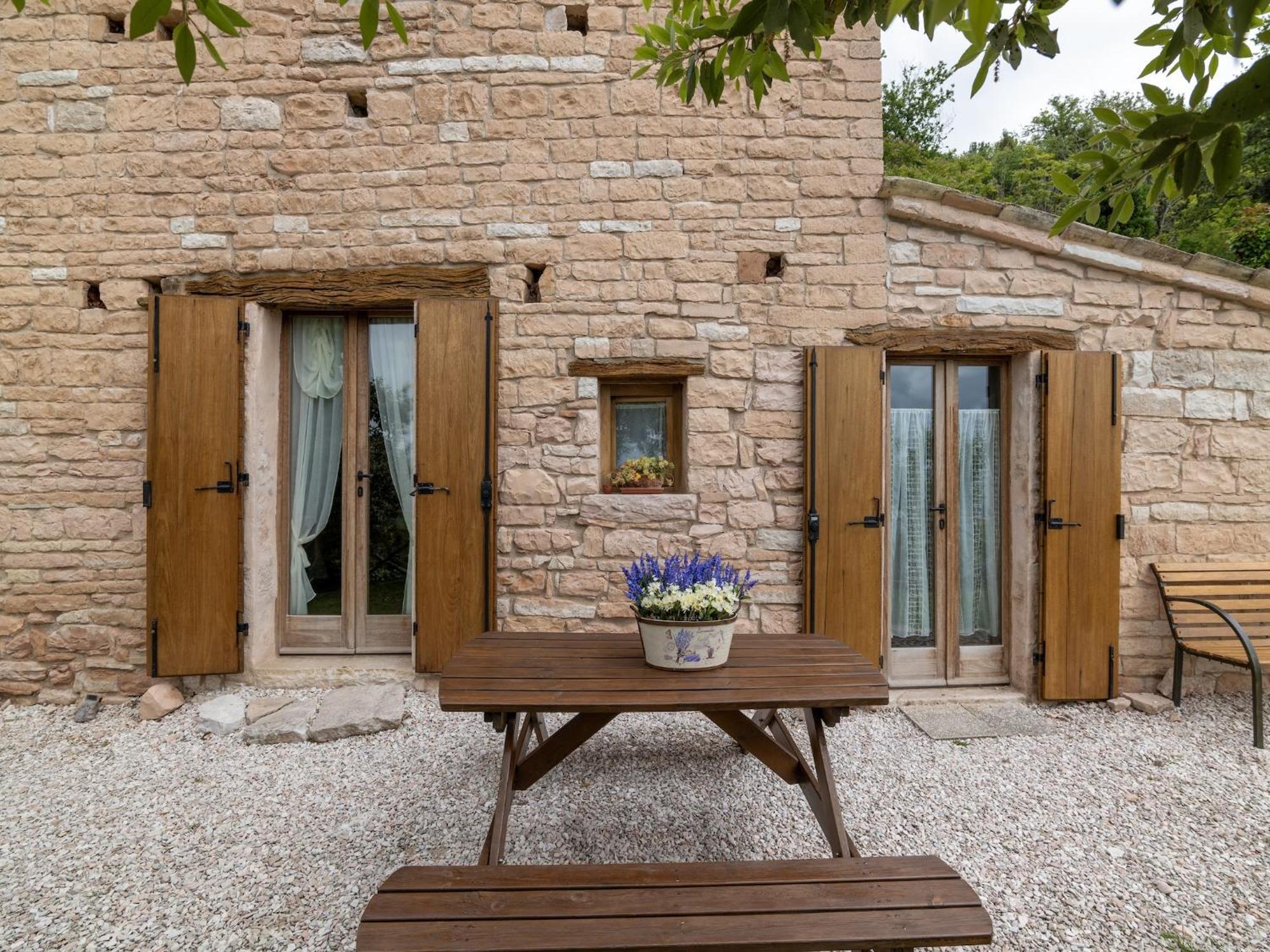 Graceful In With Swimming Pool Holiday home Acqualagna