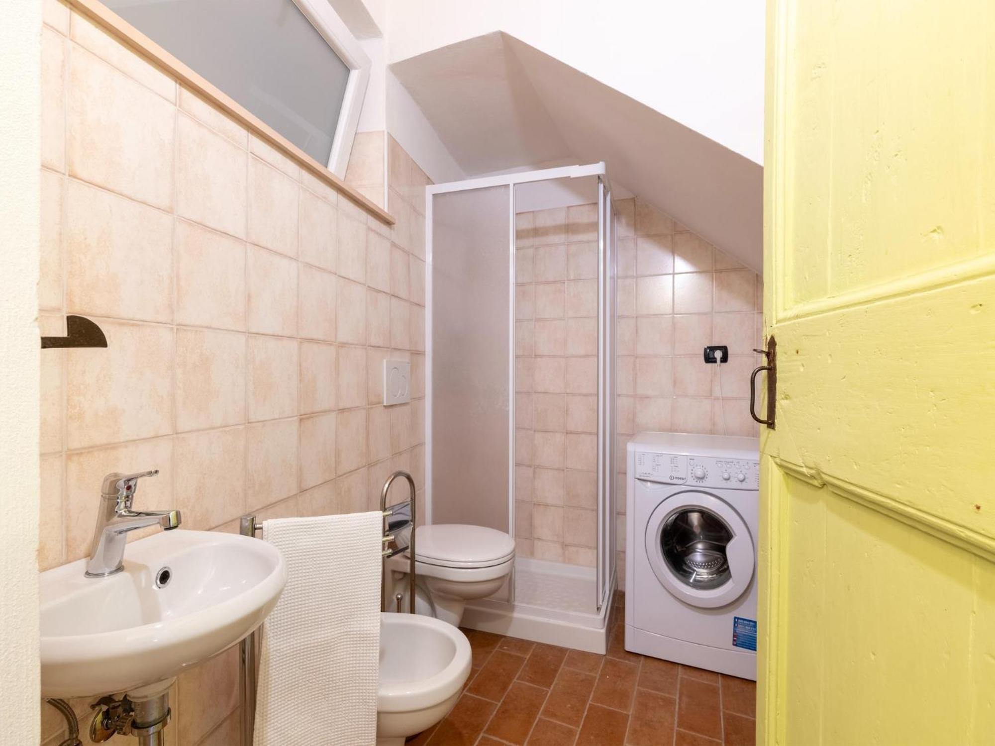 Holiday home Graceful In With Swimming Pool