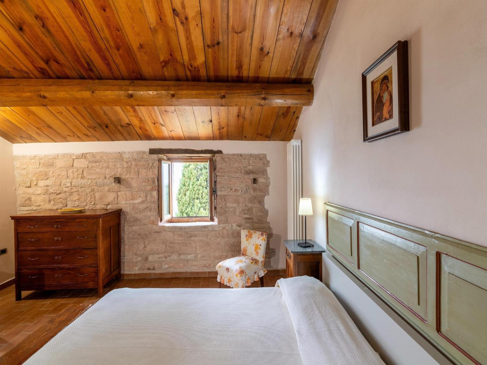 Graceful In With Swimming Pool Holiday home