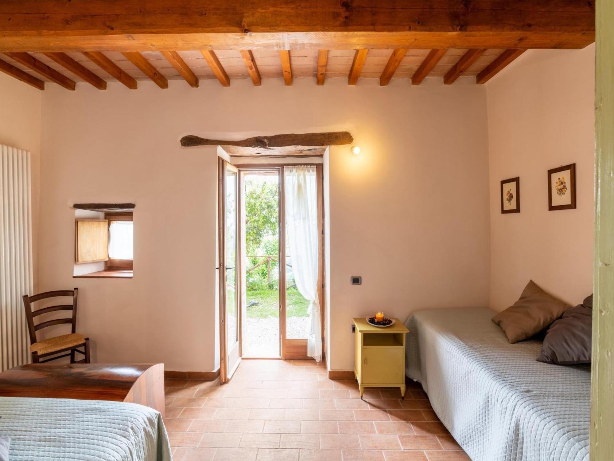 Graceful In With Swimming Pool Acqualagna